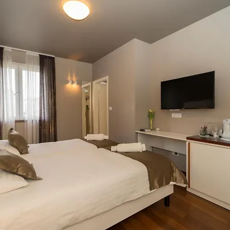 Luxury Silente Bacvice 1 4* Split