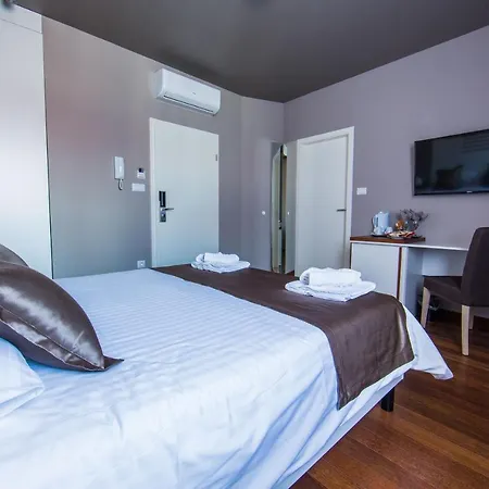 Luxury Silente Bacvice 1 Penzion 4*