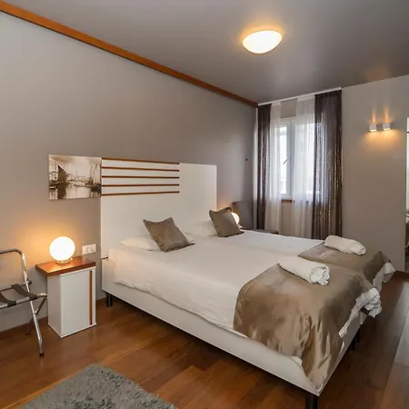 Luxury Silente Bacvice 1 게스트하우스 스플리트