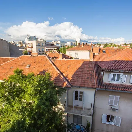 Guest house Luxury Silente Bacvice 1 Split